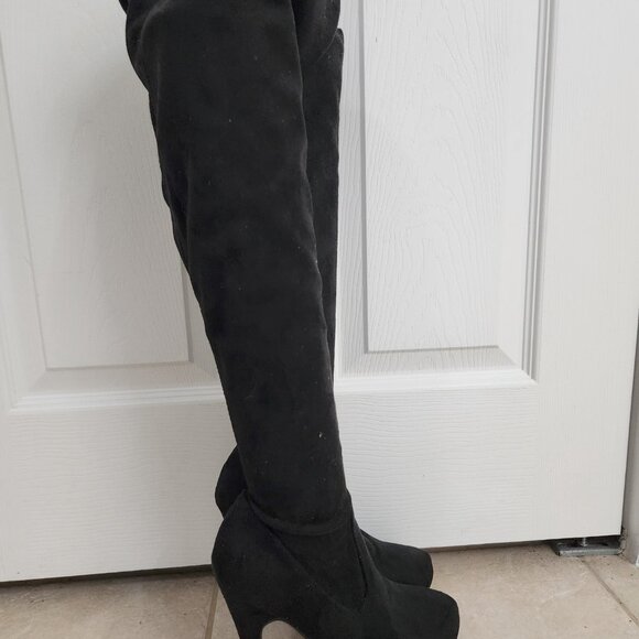 Never Worn Over the Knee Books Size 7 - 4" Heel - Picture 2 of 2